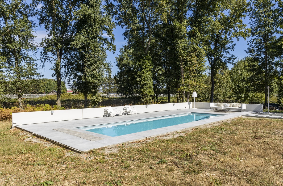 Realisatie aanleg zwembad Beesel.